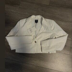 ZARA Cropped White Blazer Size S (Tags attached)